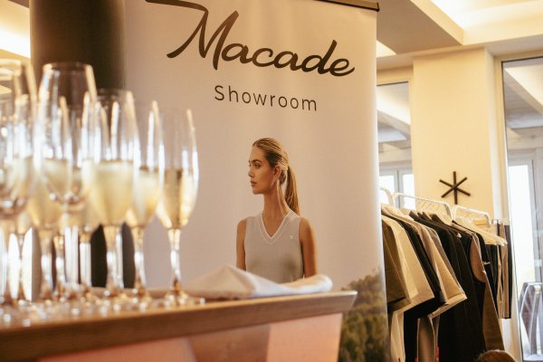 Showroom přímo v klubovně